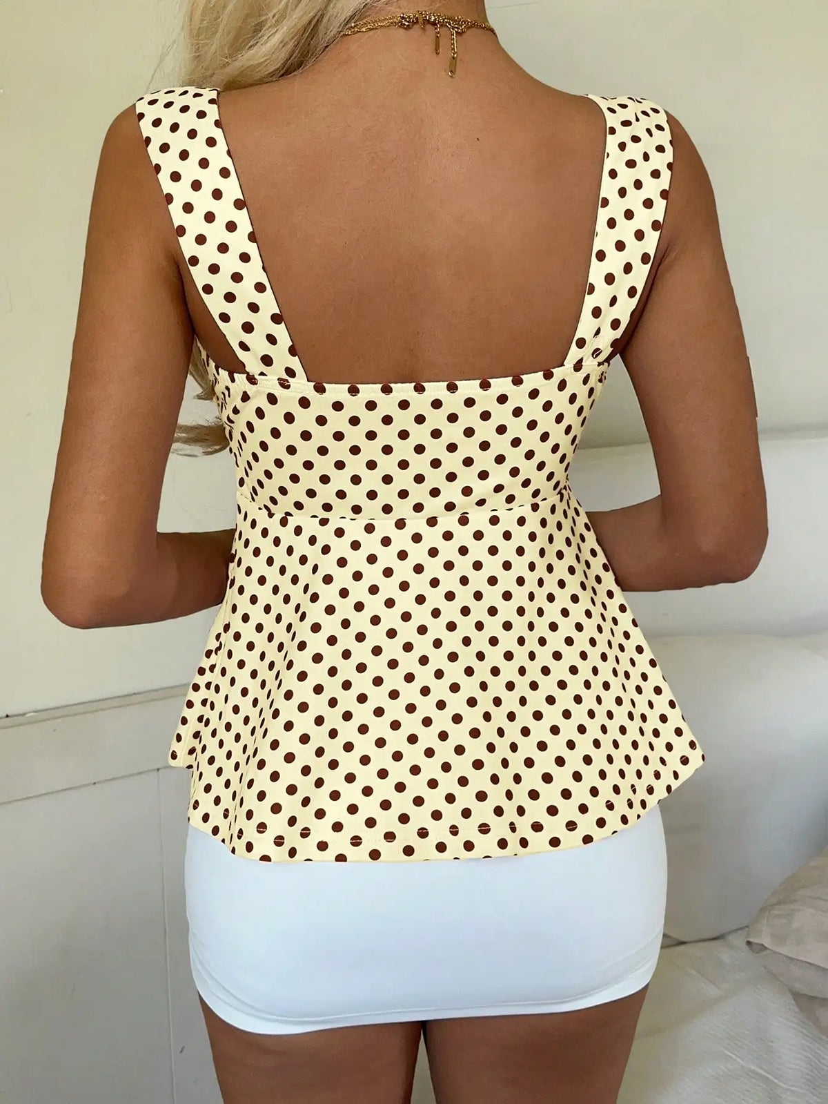 Top de lunares con escote corazón y fruncido
