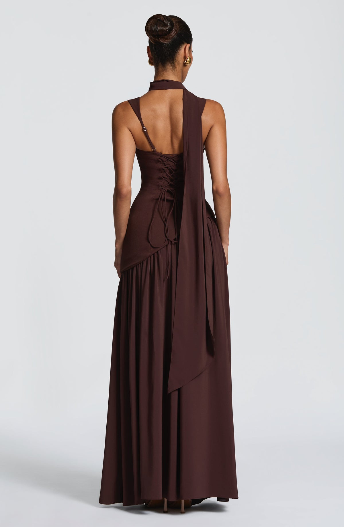 Vestido maxi con escote cuadrado y abertura